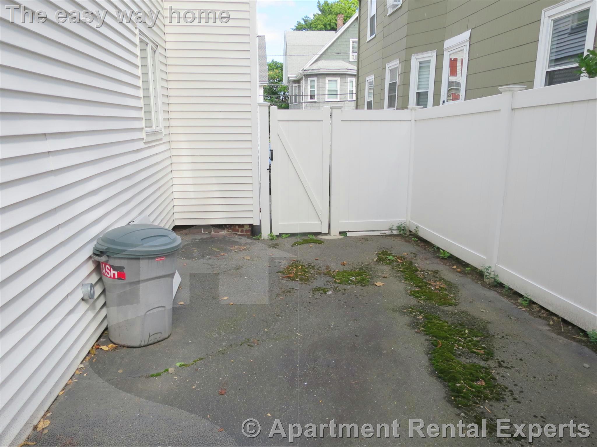 18 Meridian St, Malden Center