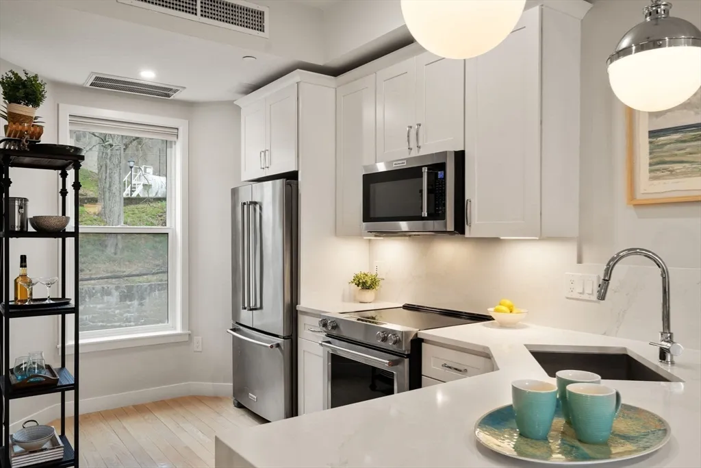 174 Fisher Ave, Mission Hill