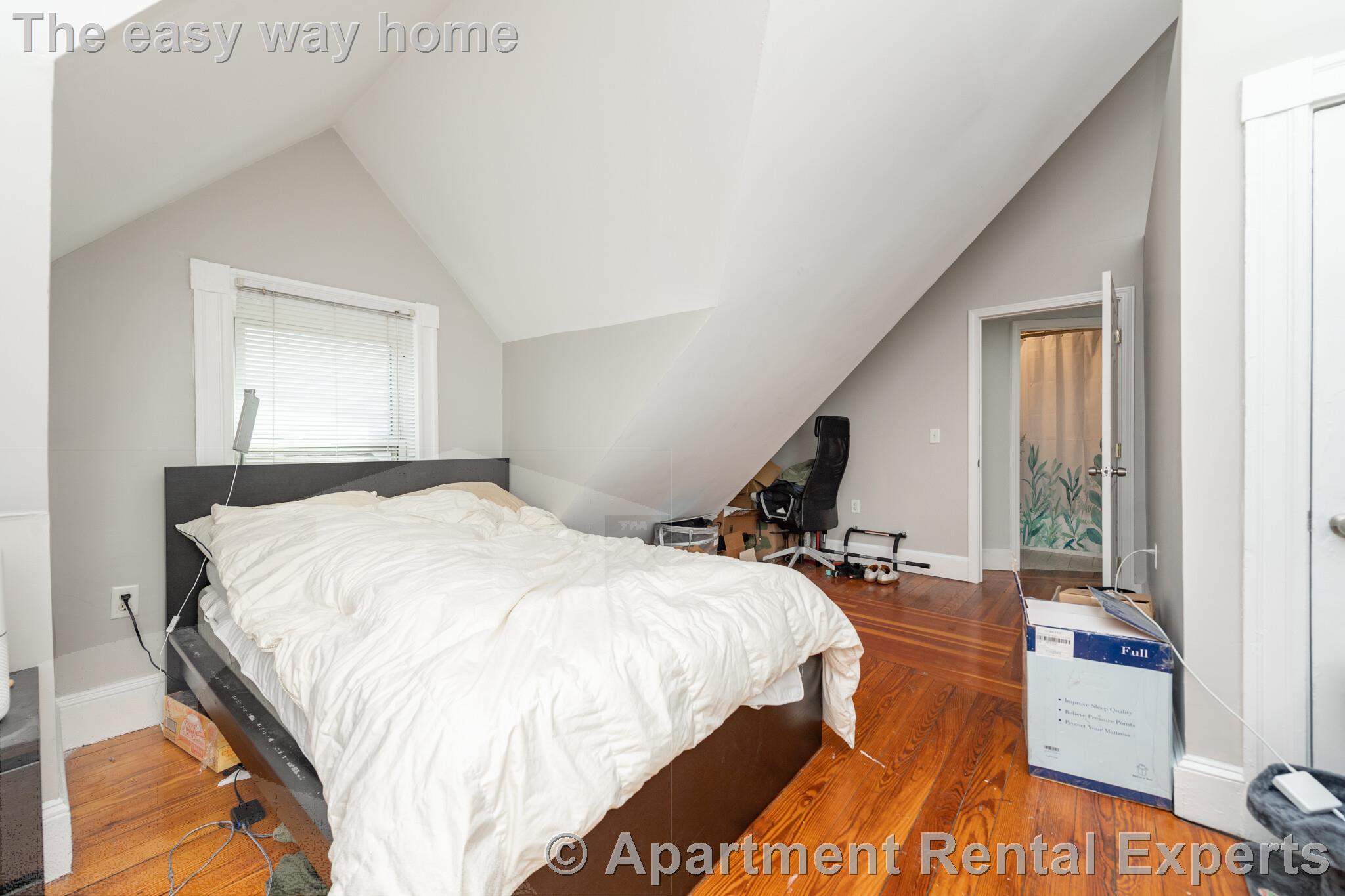 98 Elm St, Porter Square