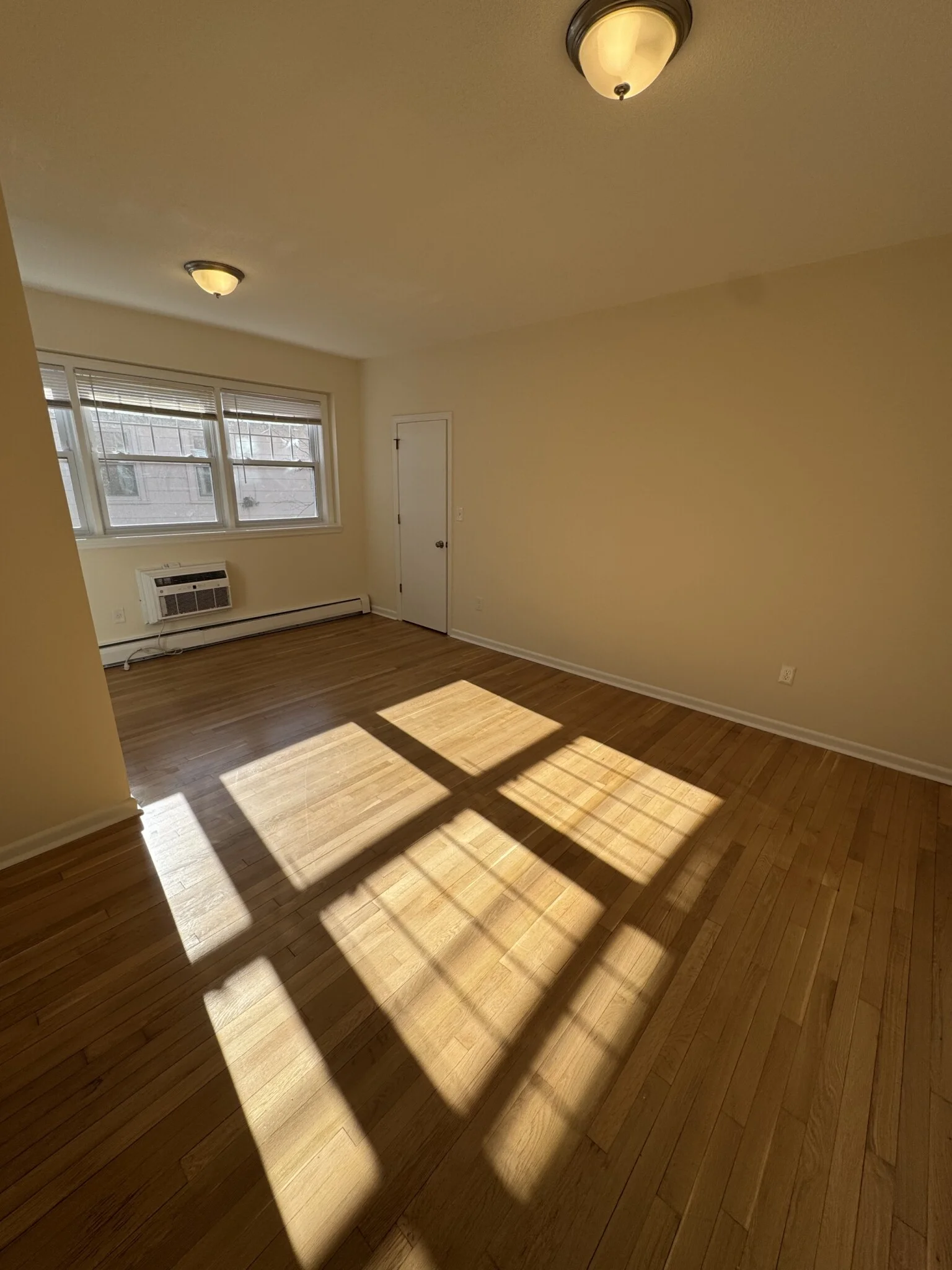 2018 Commonwealth Ave, Brighton