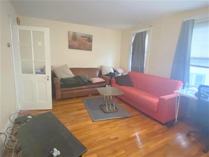 76 Hooker Ave, West Somerville