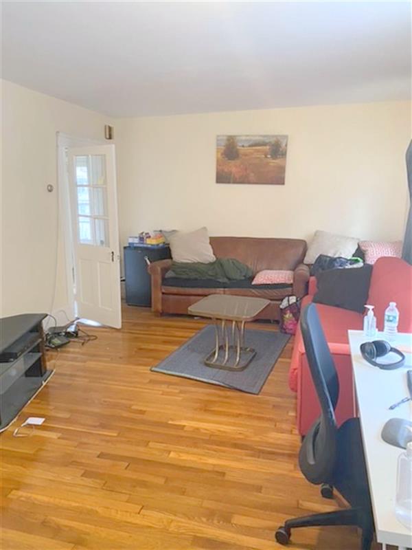 76 Hooker Ave, West Somerville