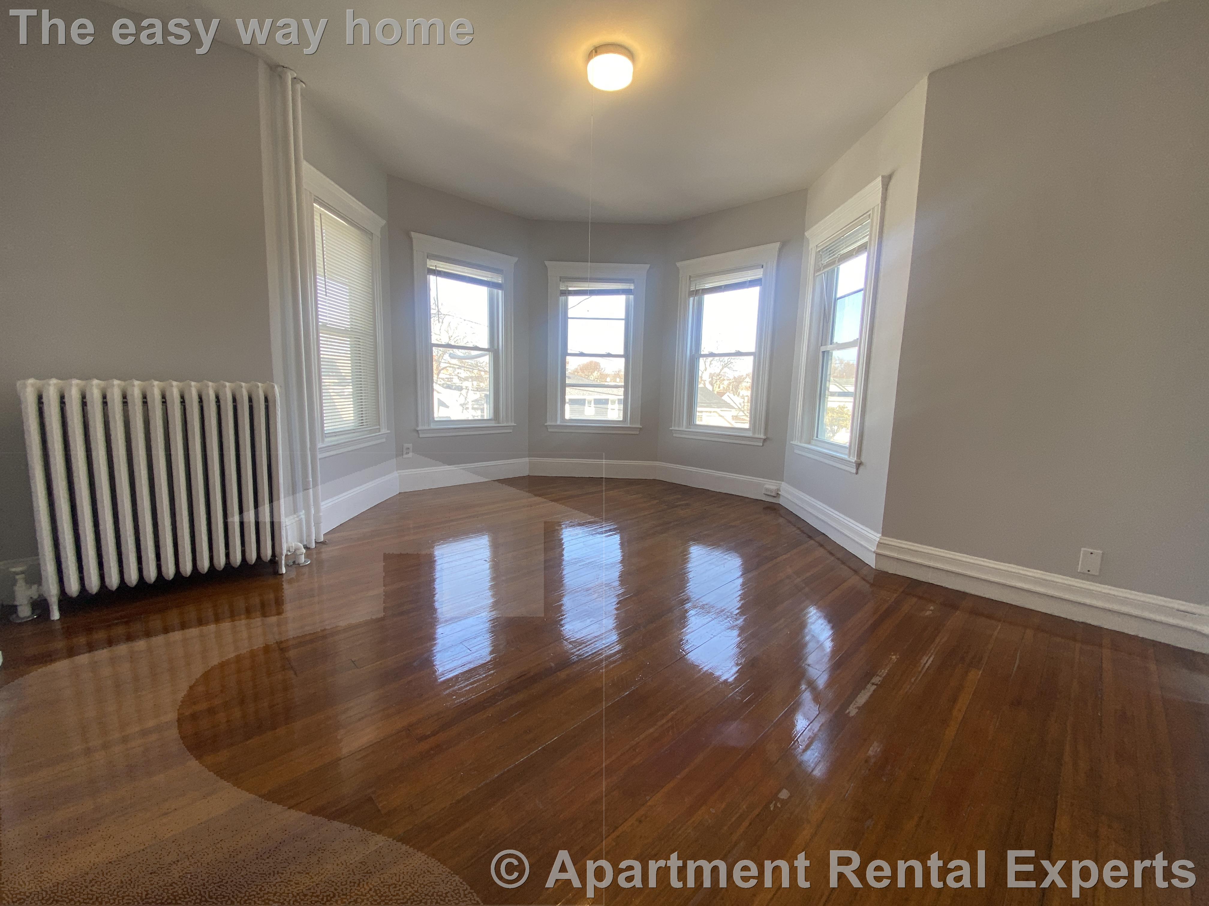 22 Adams St, Winthrop