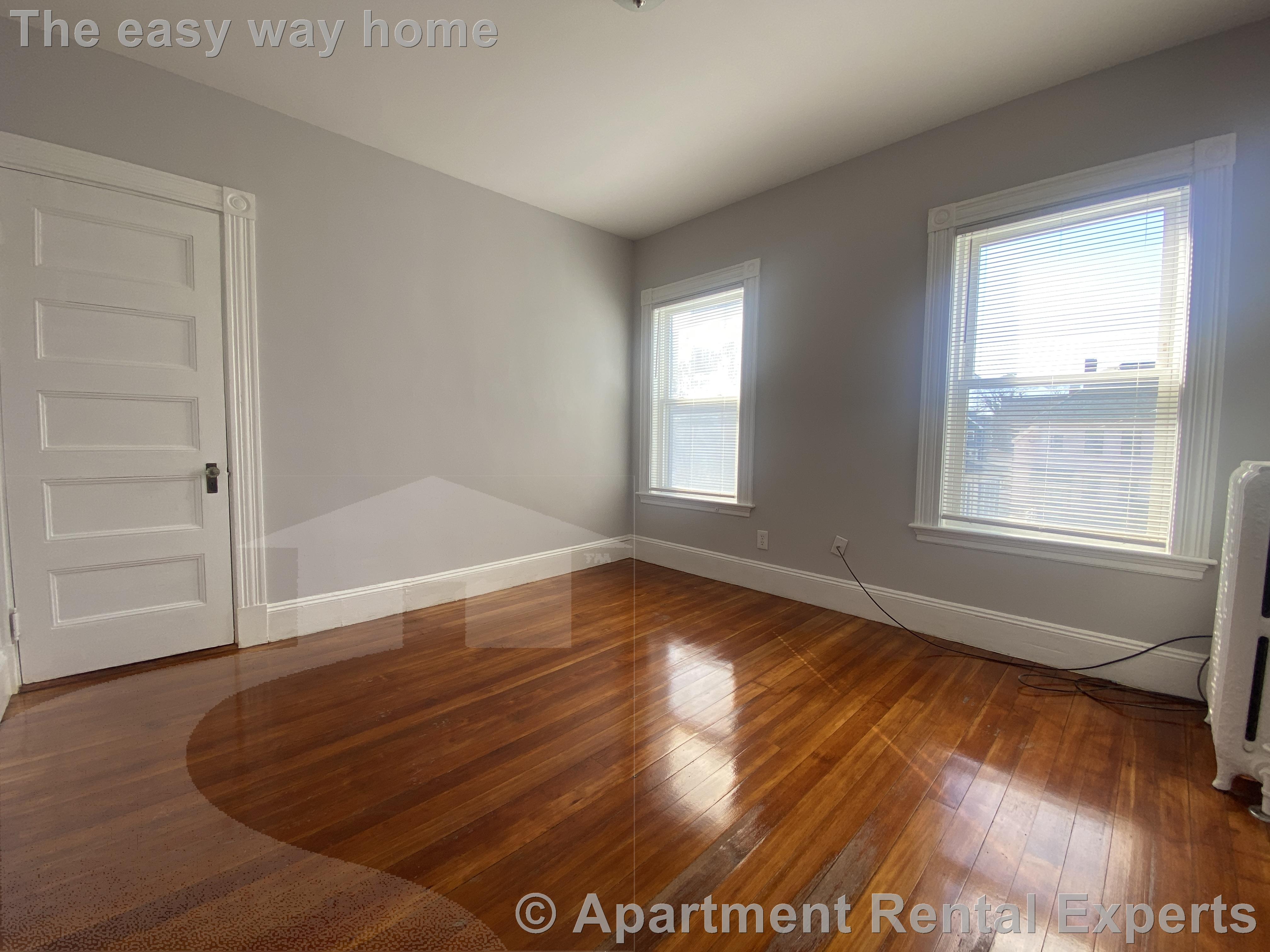 22 Adams St, Winthrop