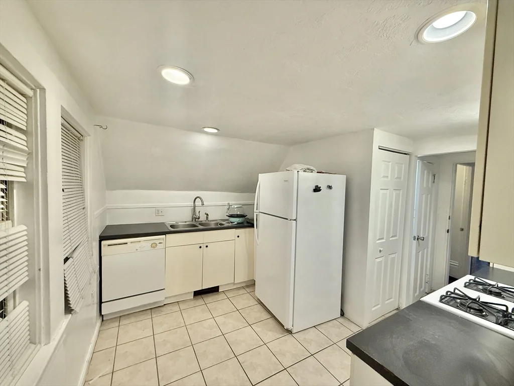 20 Park Rd, Brockton