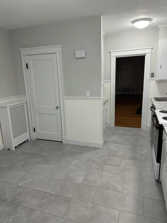 36 Raymond Ave, Salem