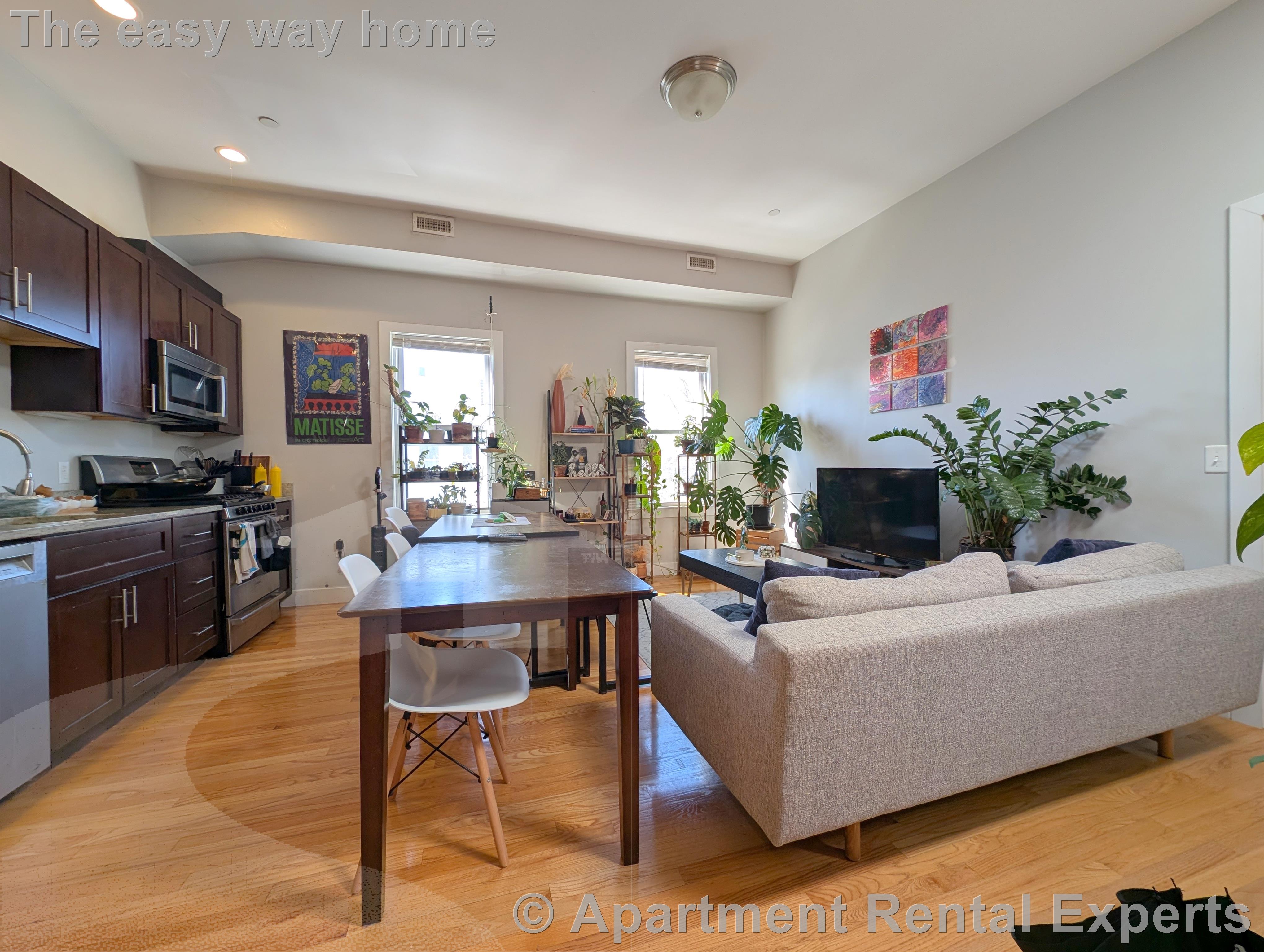 308 Western Ave, Central Square