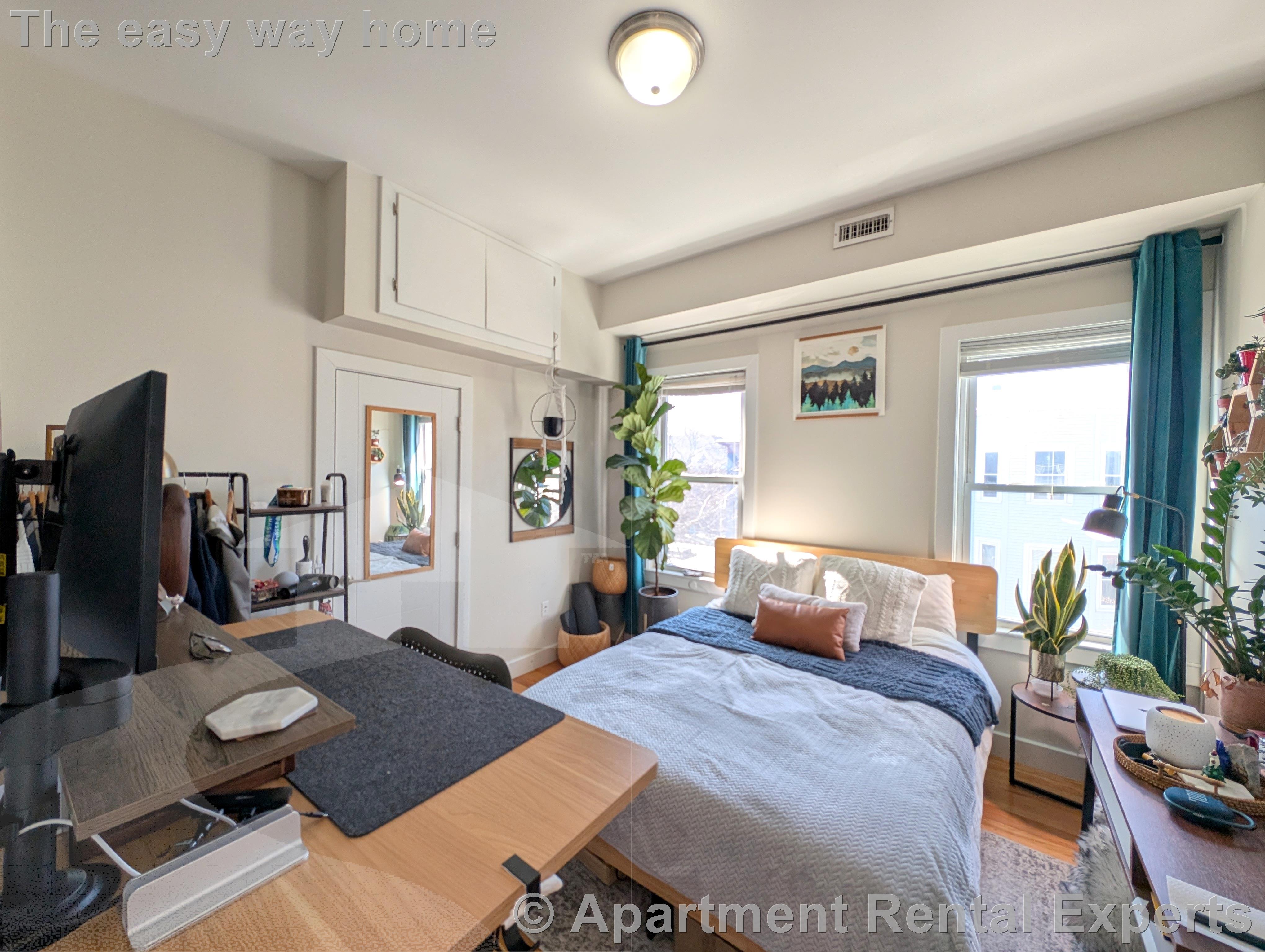 308 Western Ave, Central Square