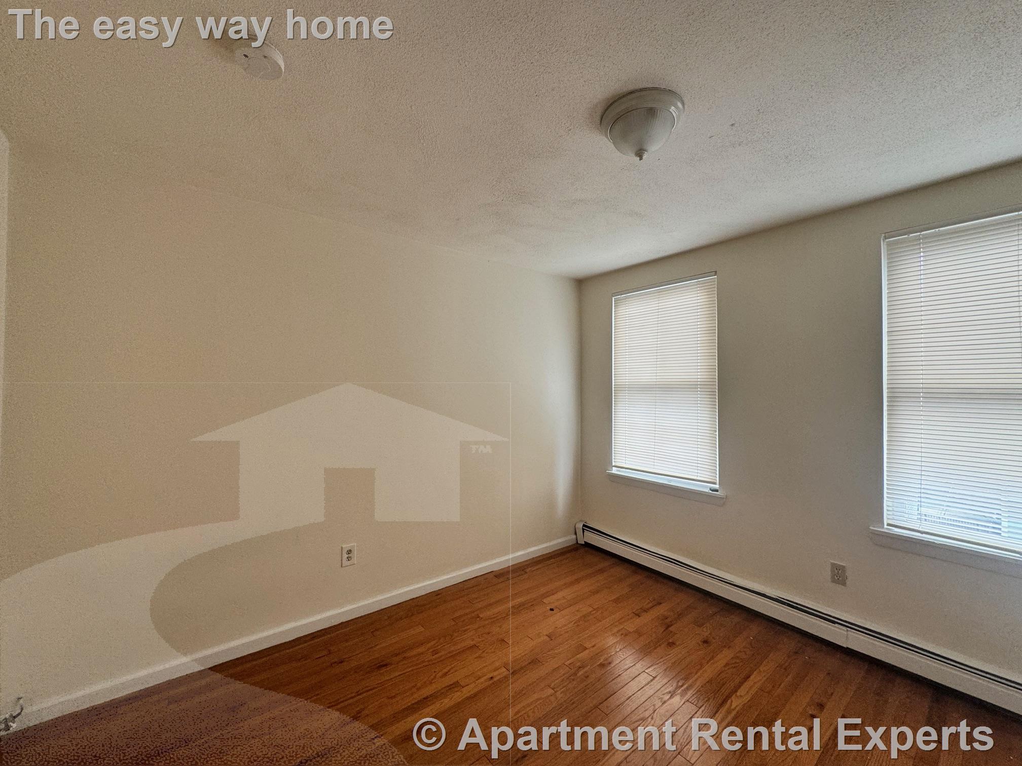 19 Pine St, Central Square