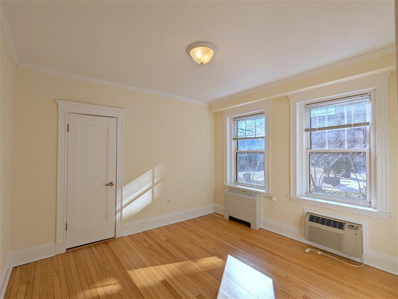 24 Chauncy St, Neighborhood Nine