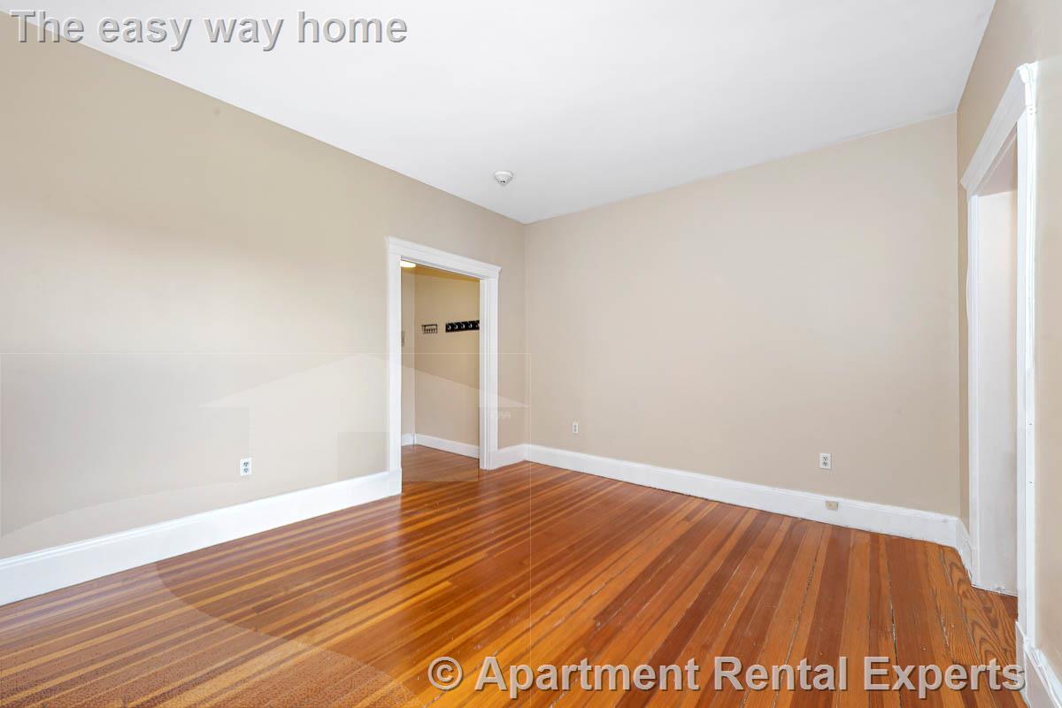 457 Washington St, Newtonville