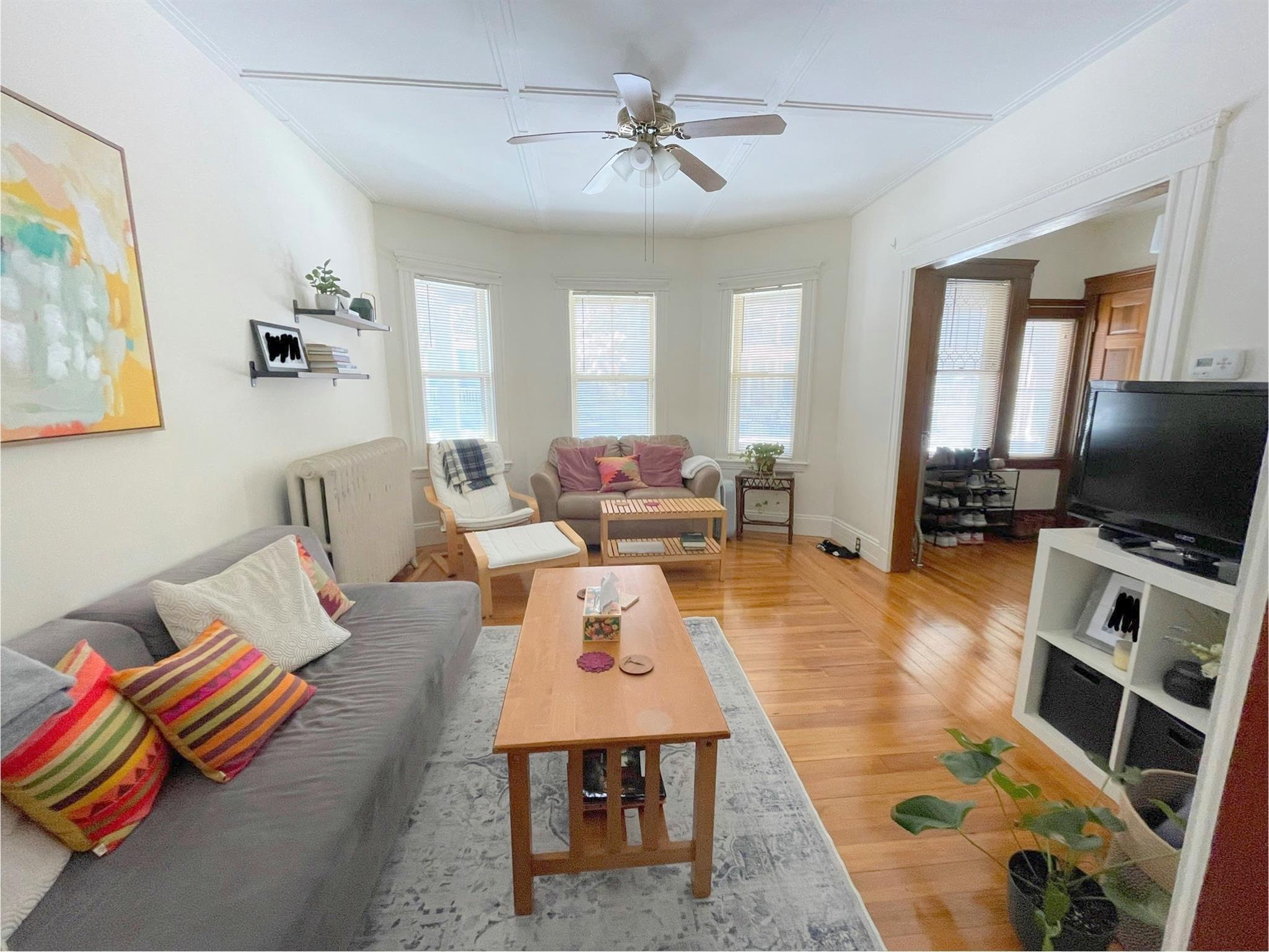 88 Bristol Rd, Medford