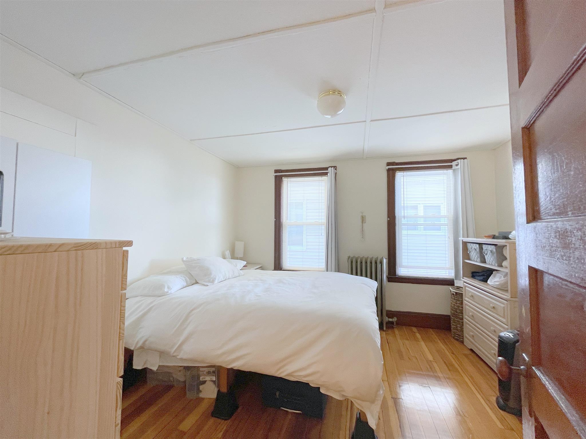 88 Bristol Rd, Medford