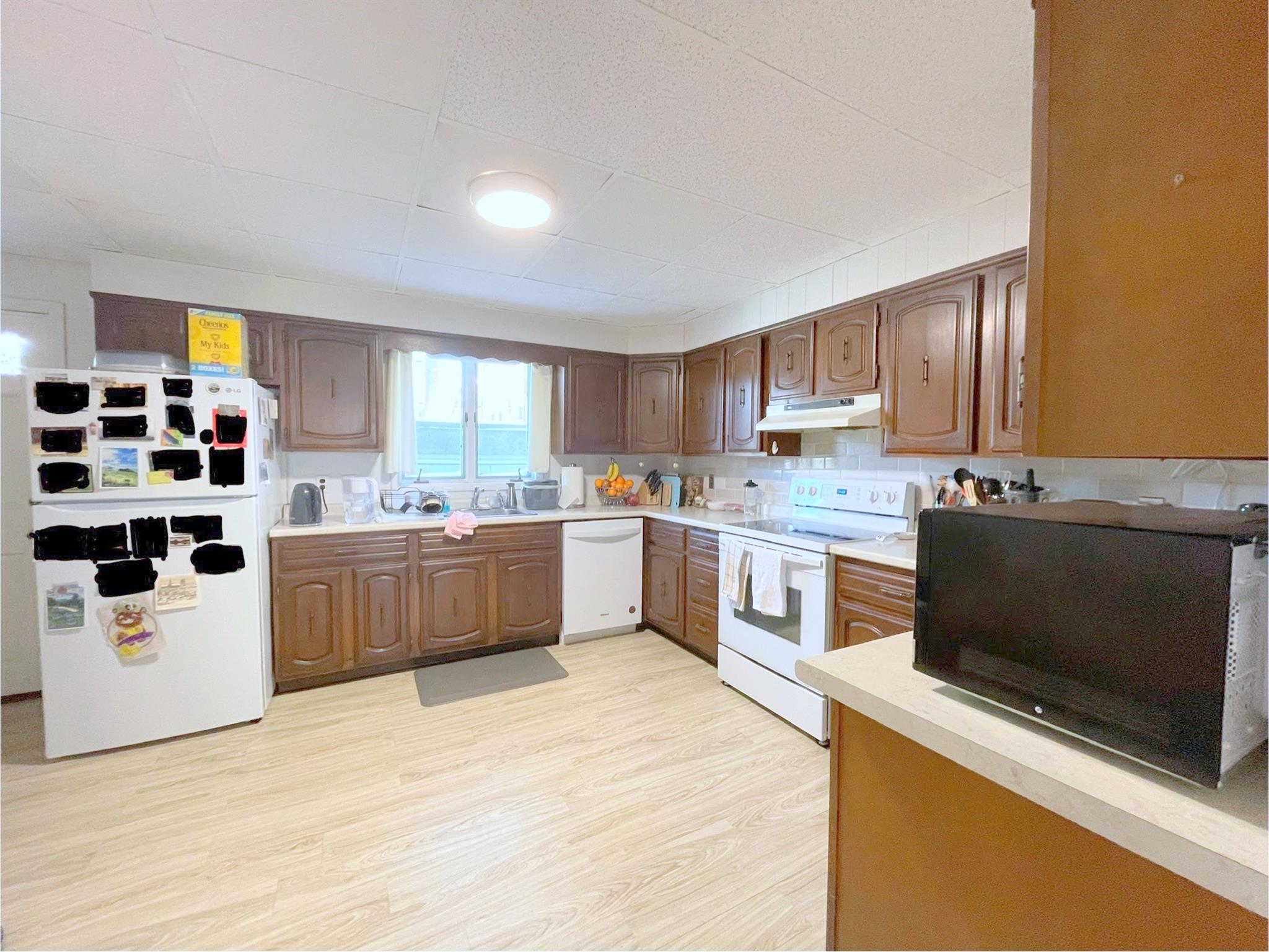 88 Bristol Rd, Medford