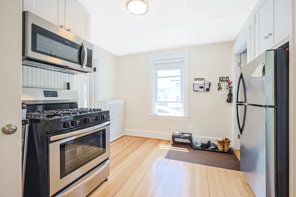 60 Verndale Ave, Attleboro