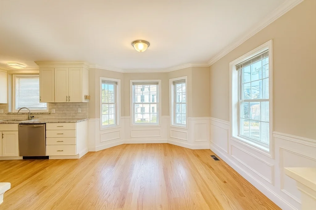 46 Wellington St, Waltham