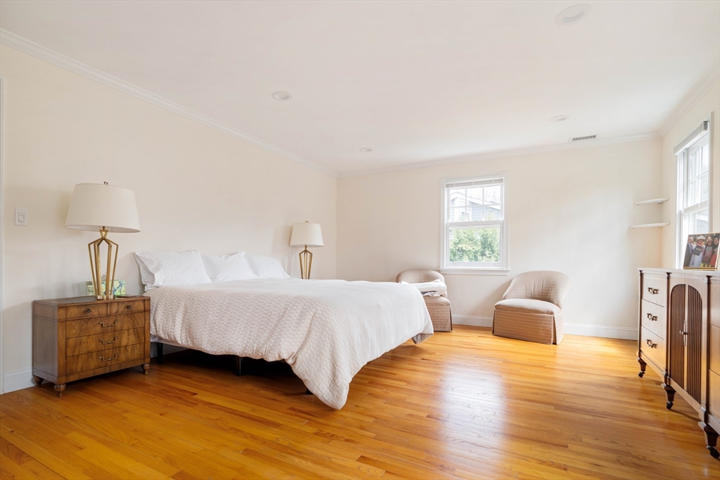 117-1 Florence St, Chestnut Hill