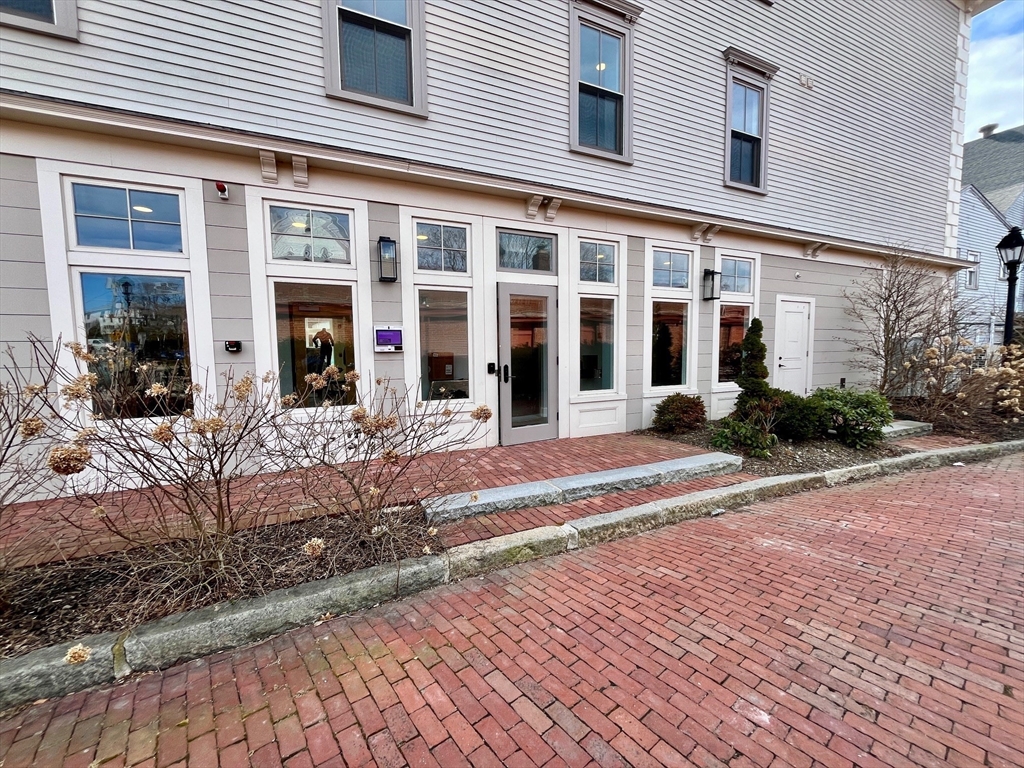 51 South St, Hingham