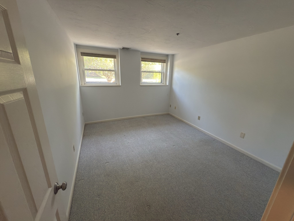 280 Village St, Medway