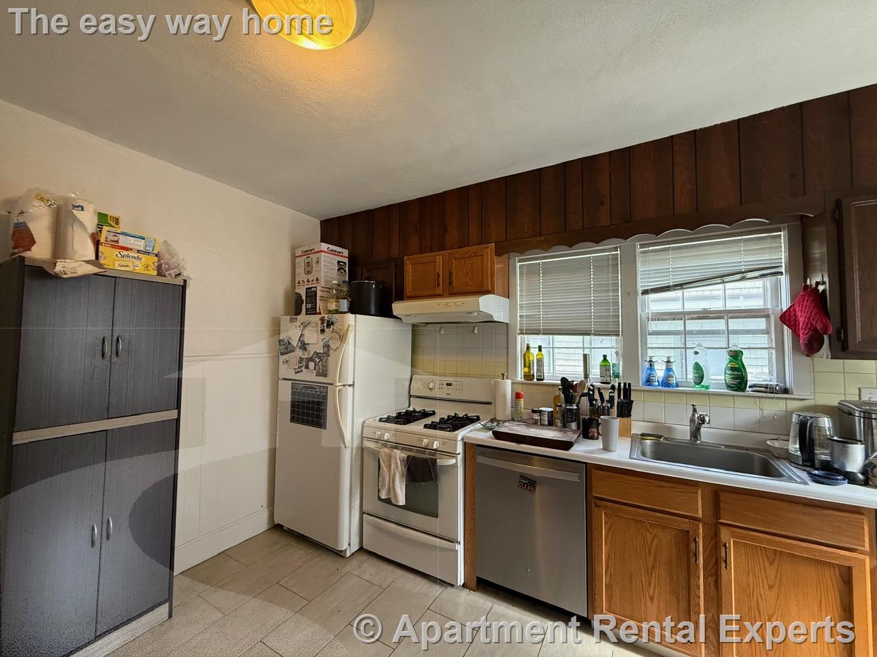 92 Powderhouse Blvd, Davis Square