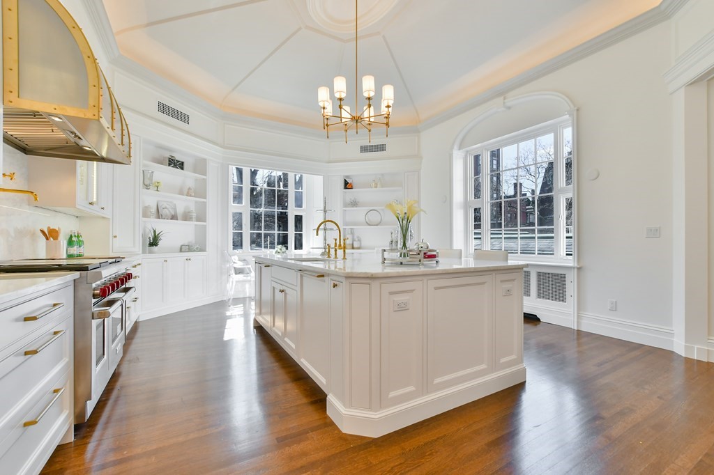 20 Chestnut St, Beacon Hill