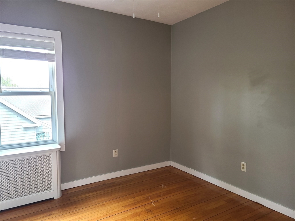 29 Franklin St, Whitman