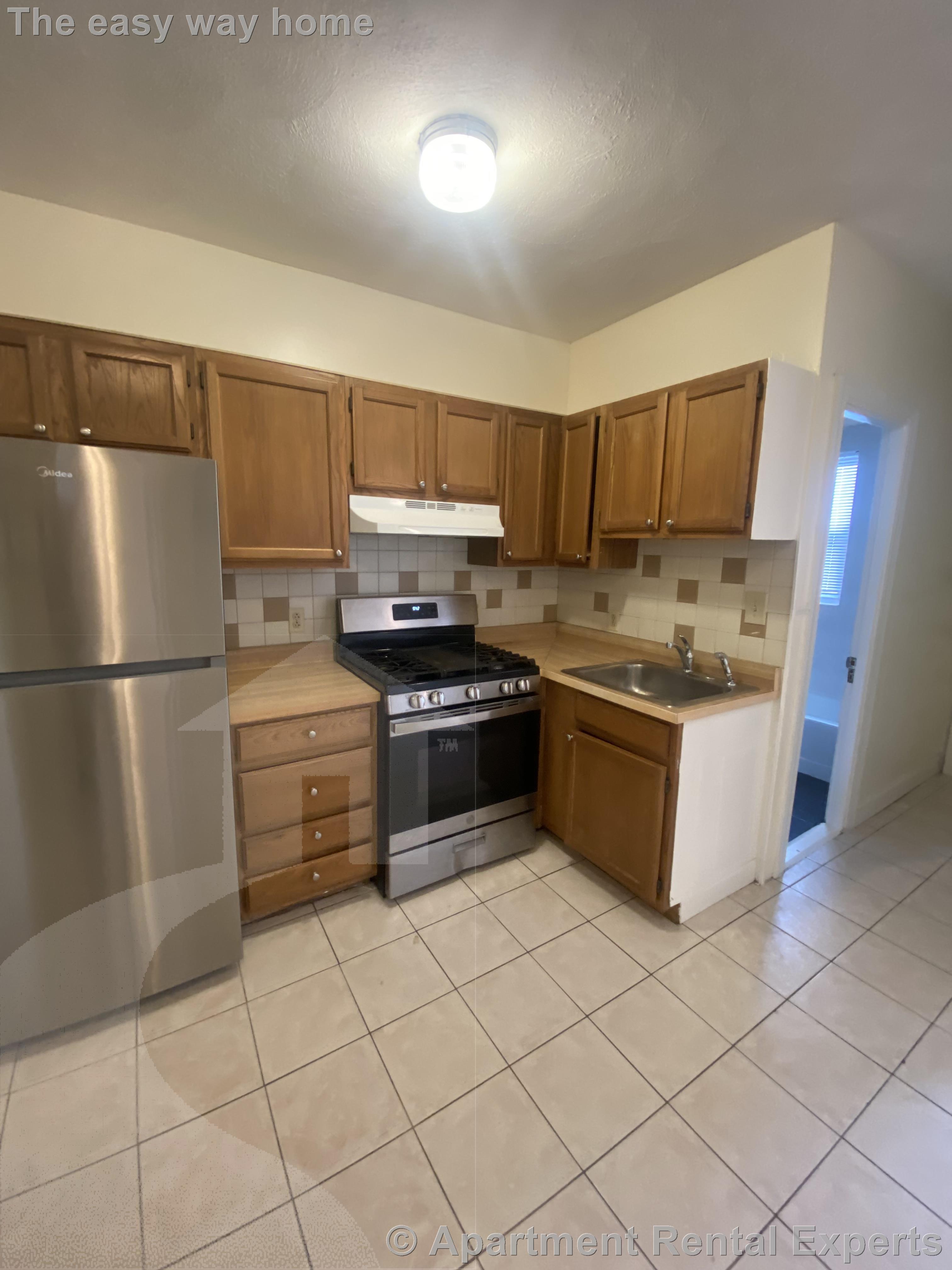 202 Harvard St, Tufts