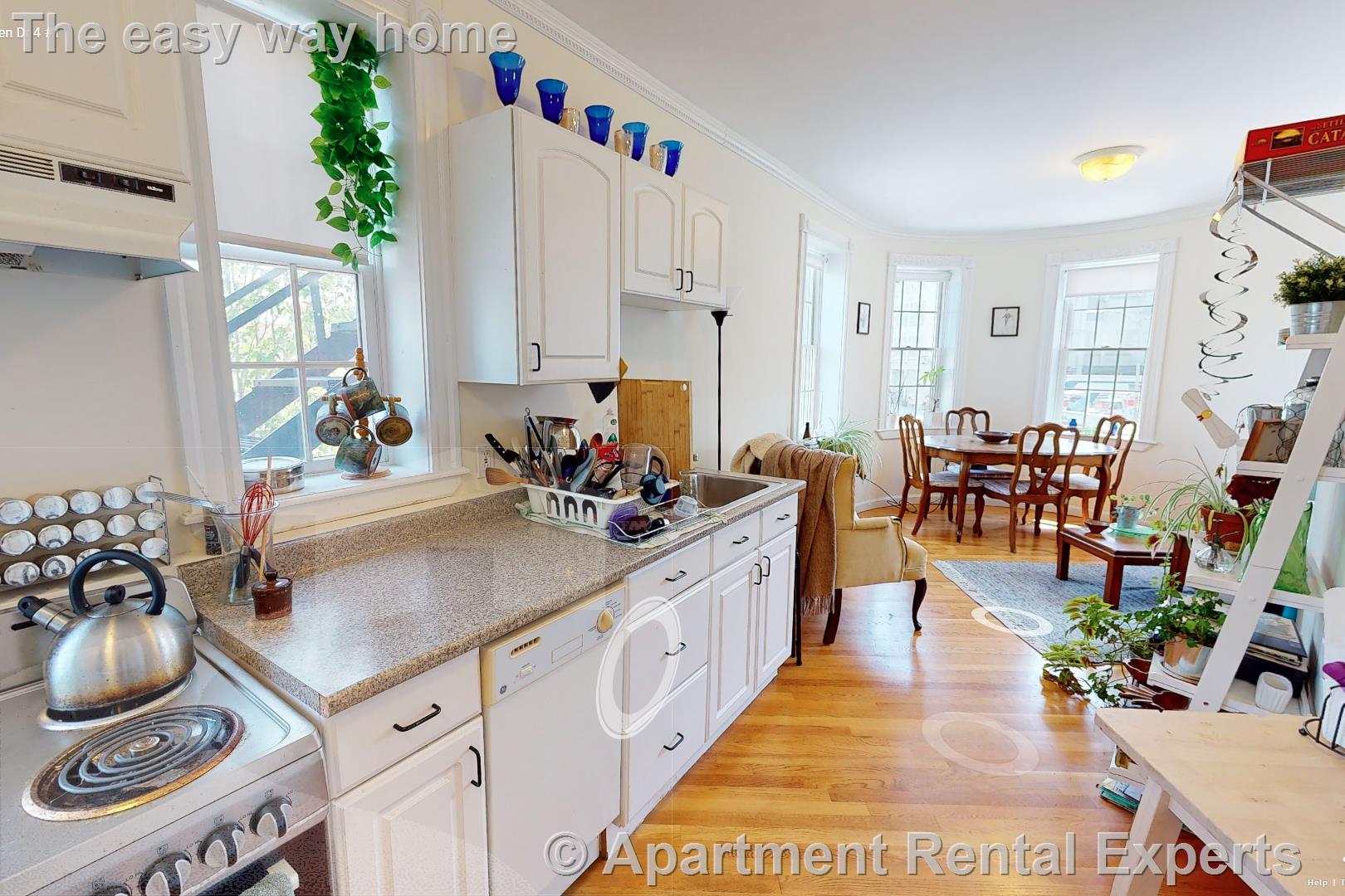 4 Bishop Allen Dr, Central Square