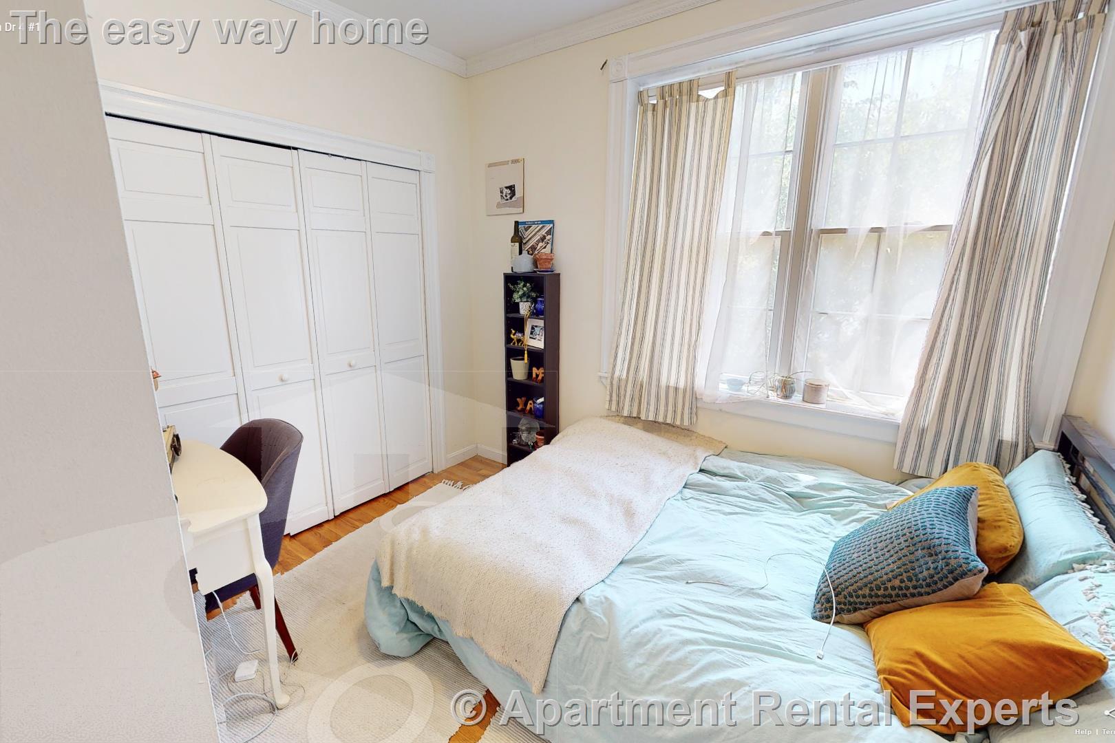 4 Bishop Allen Dr, Central Square