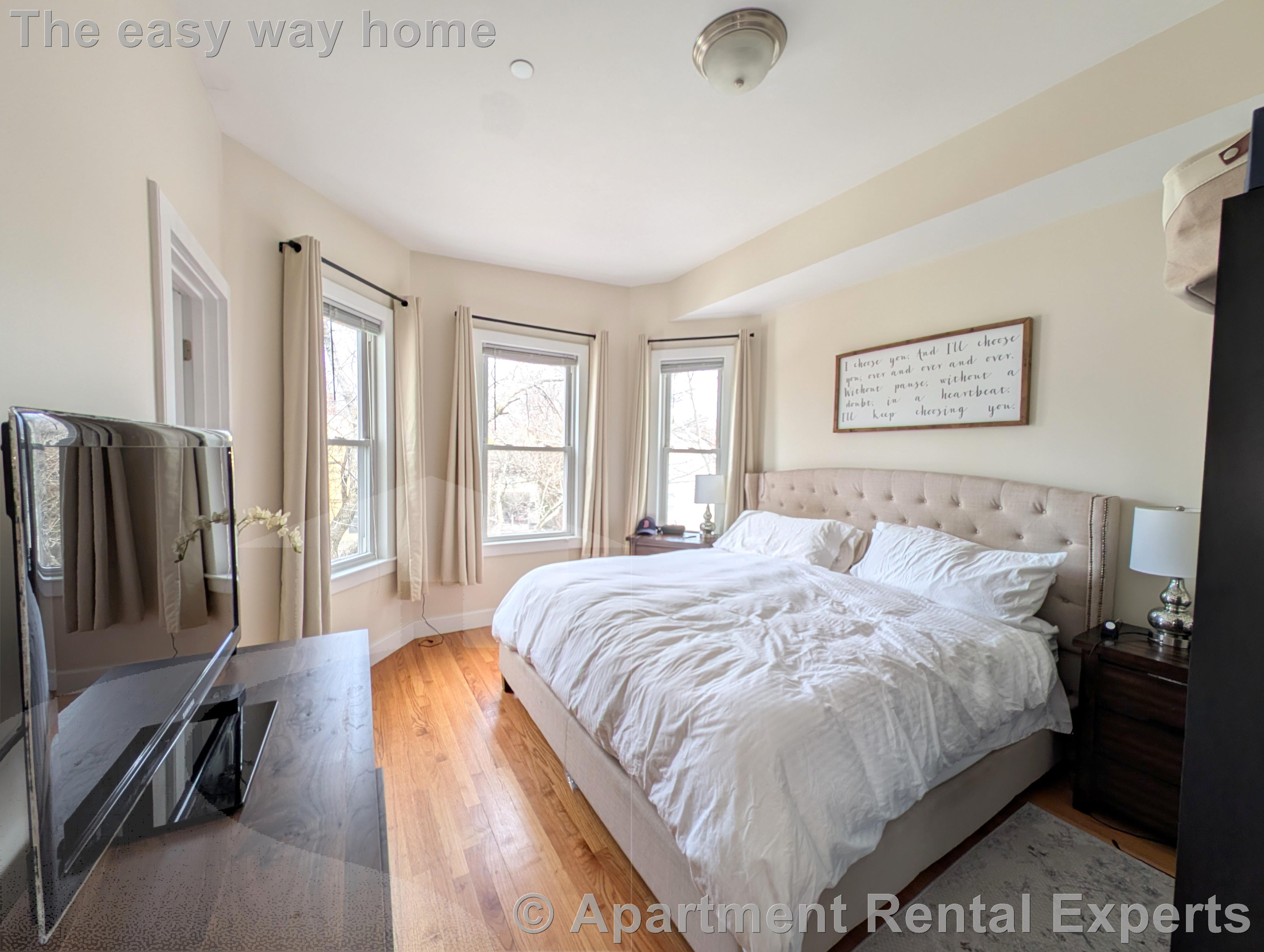 306 Western Ave, Central Square