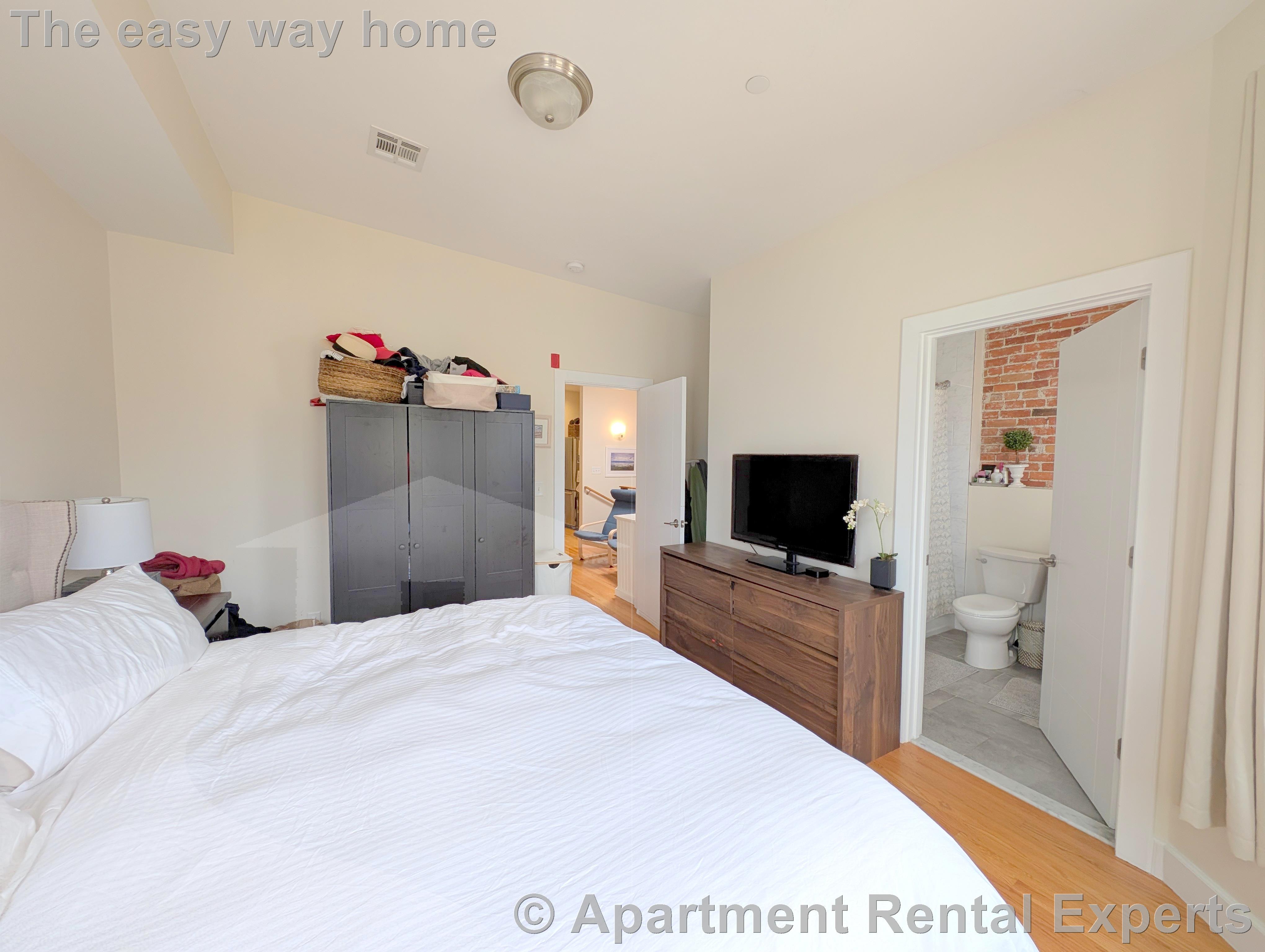 306 Western Ave, Central Square