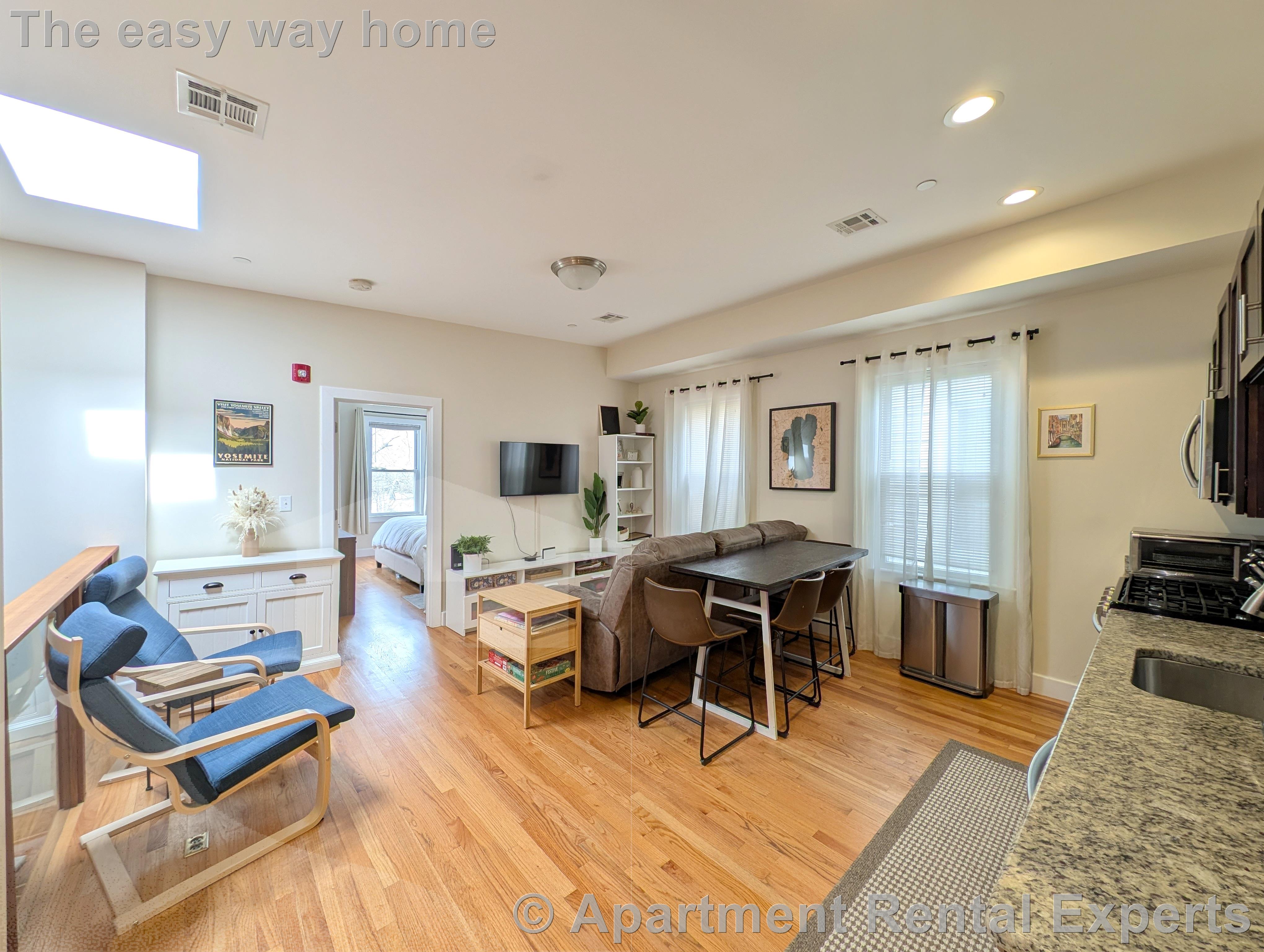 306 Western Ave, Central Square