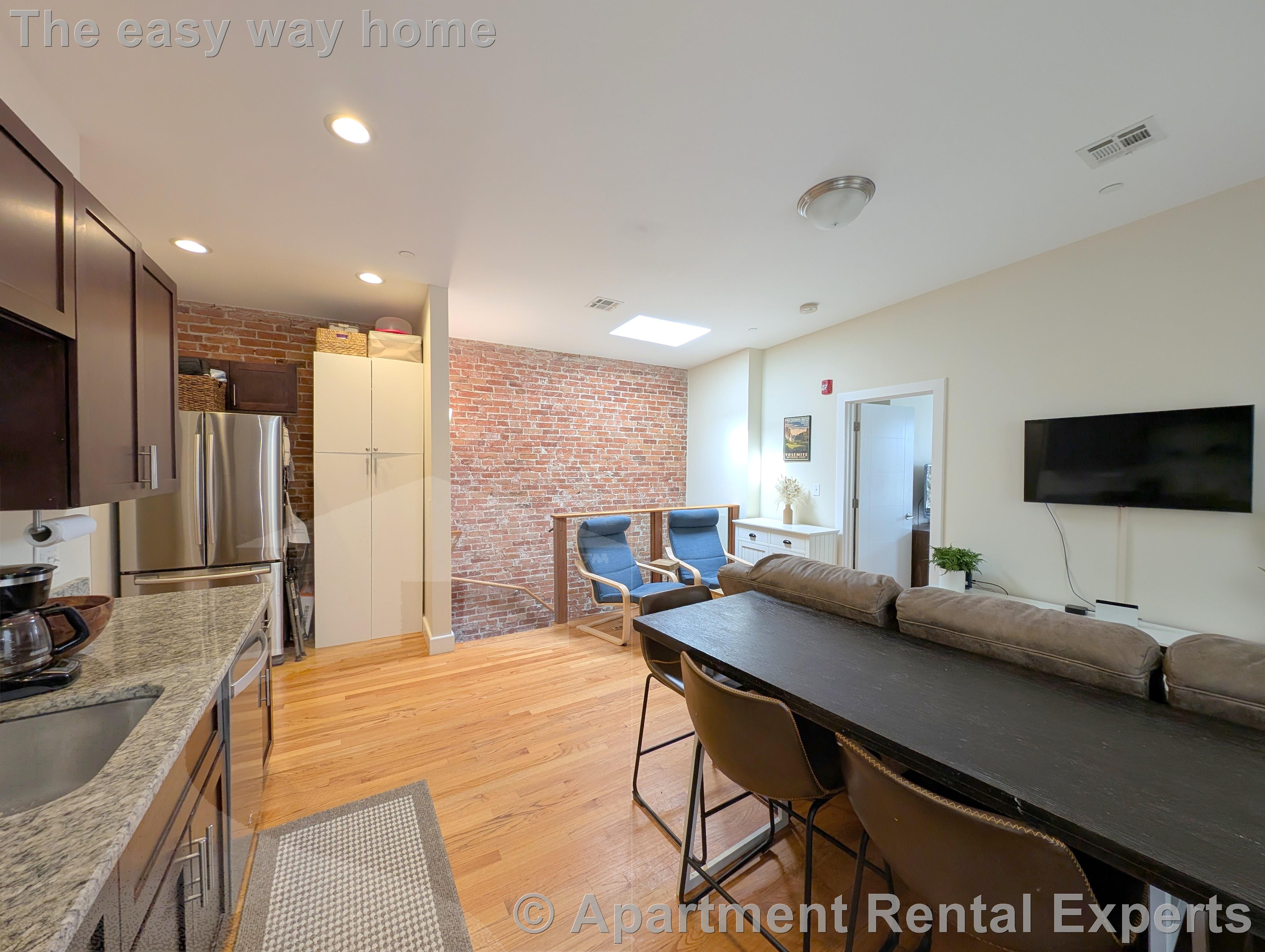 306 Western Ave, Central Square