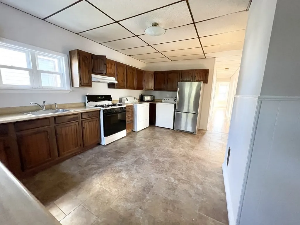 26-28 Harbor View, Dorchester