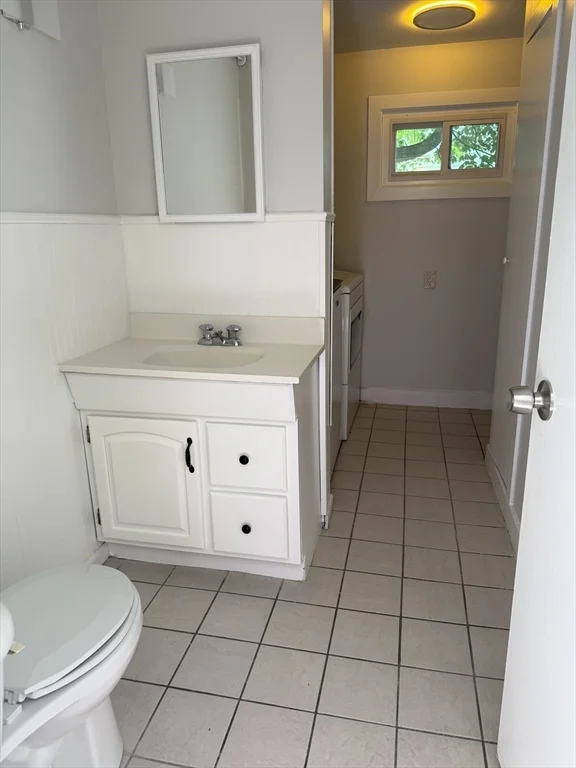 28 Crestview Dr, Westborough