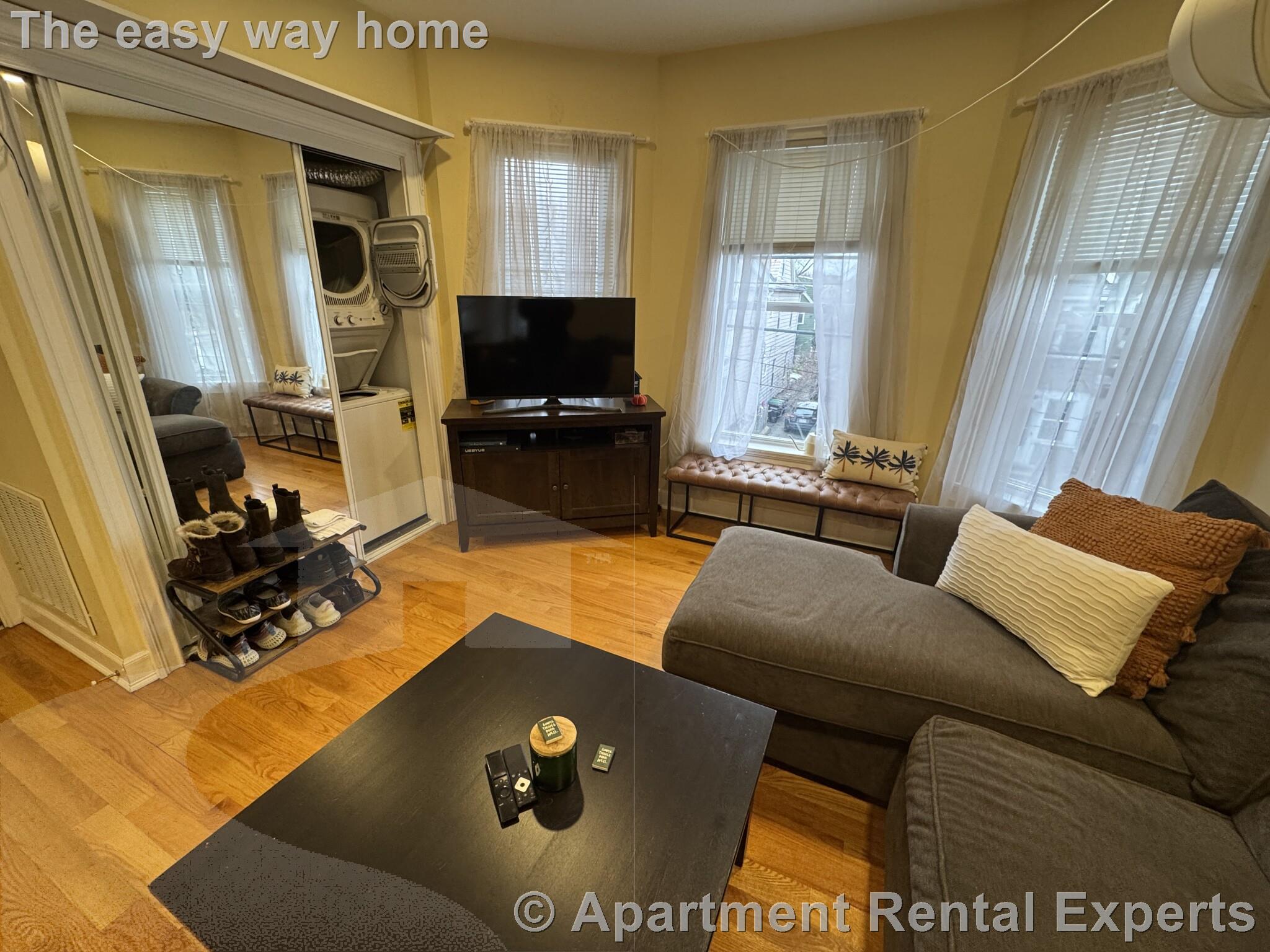 10 Jay St, Davis Square