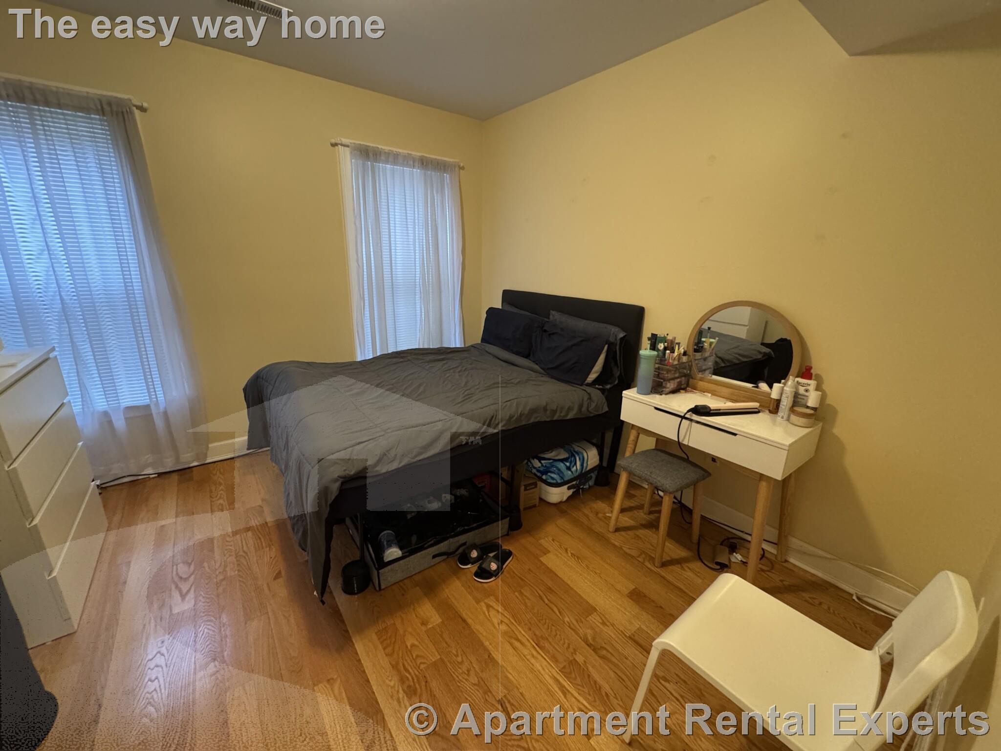 10 Jay St, Davis Square