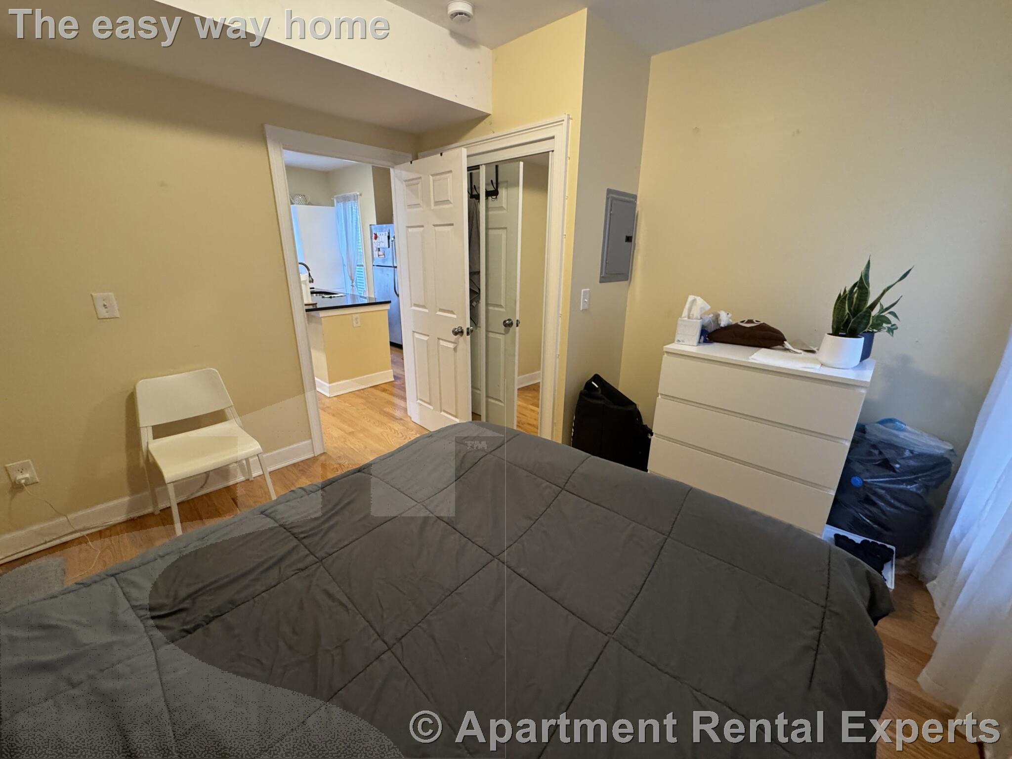 10 Jay St, Davis Square