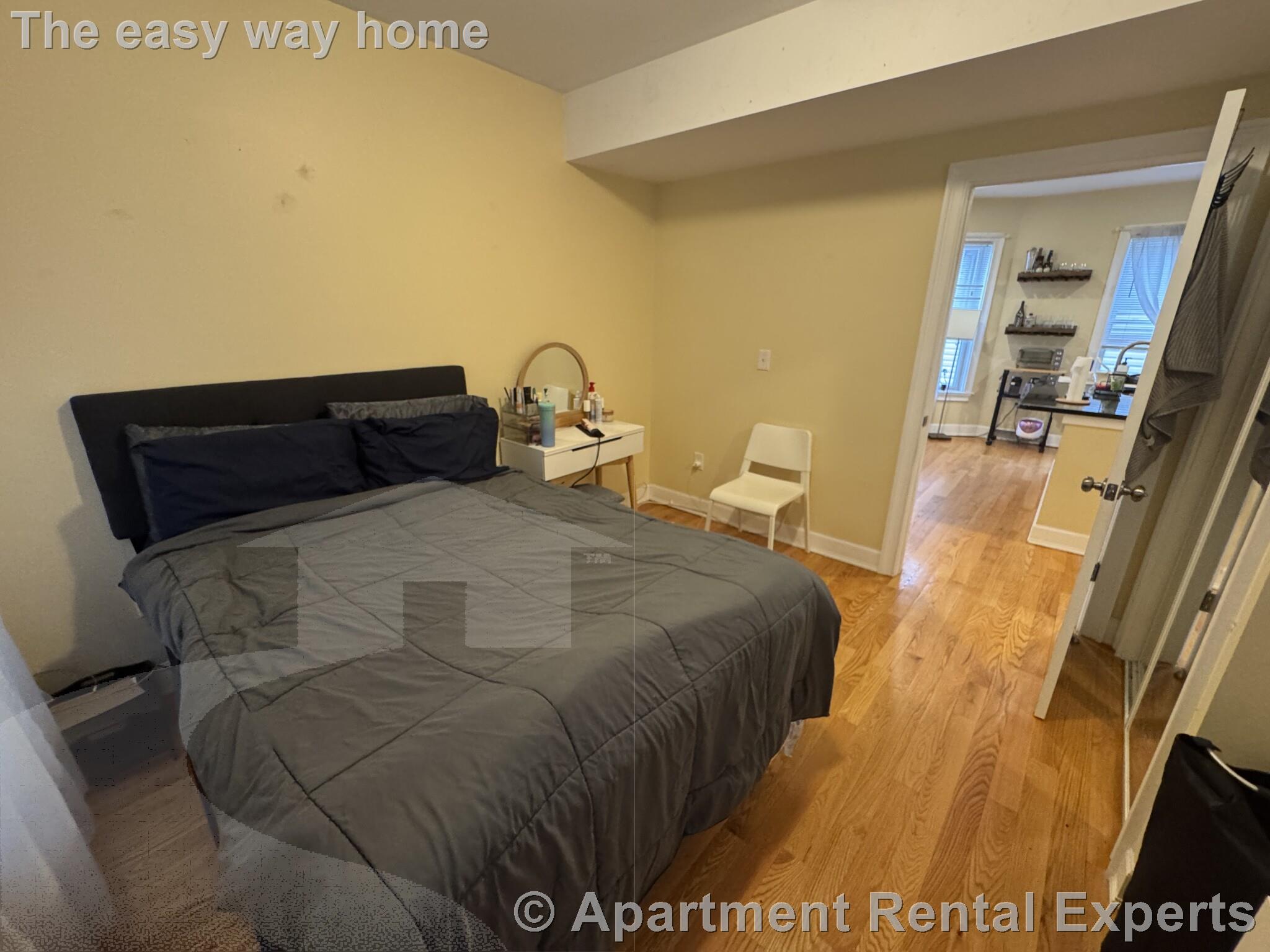 10 Jay St, Davis Square