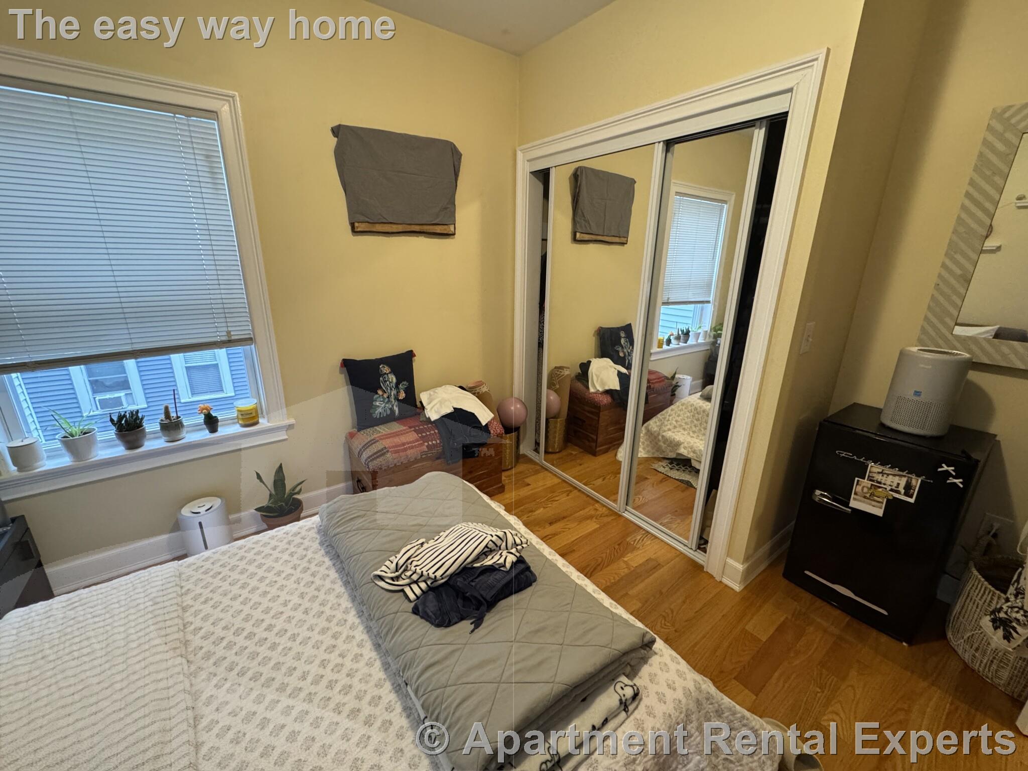 10 Jay St, Davis Square