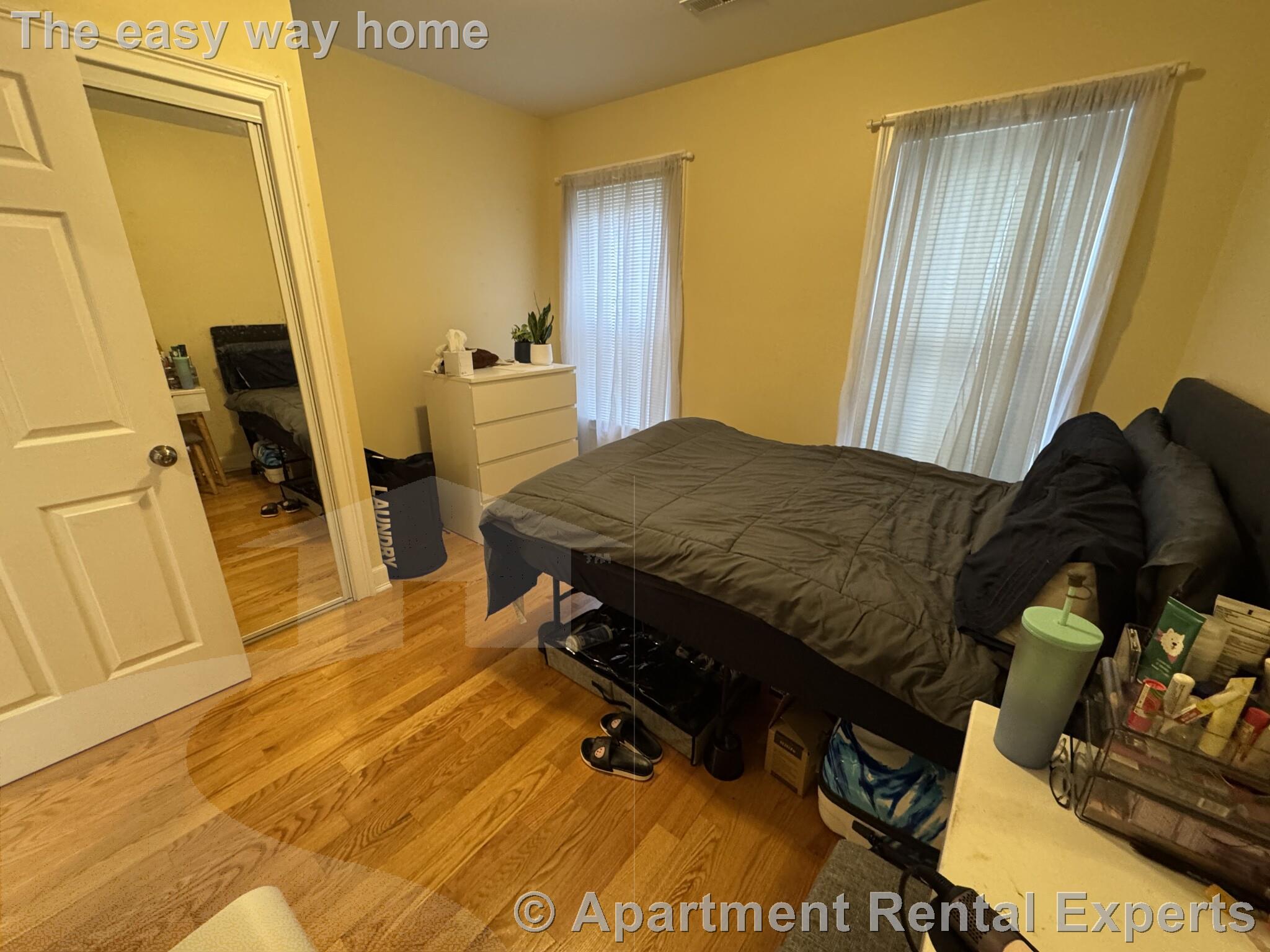 10 Jay St, Davis Square