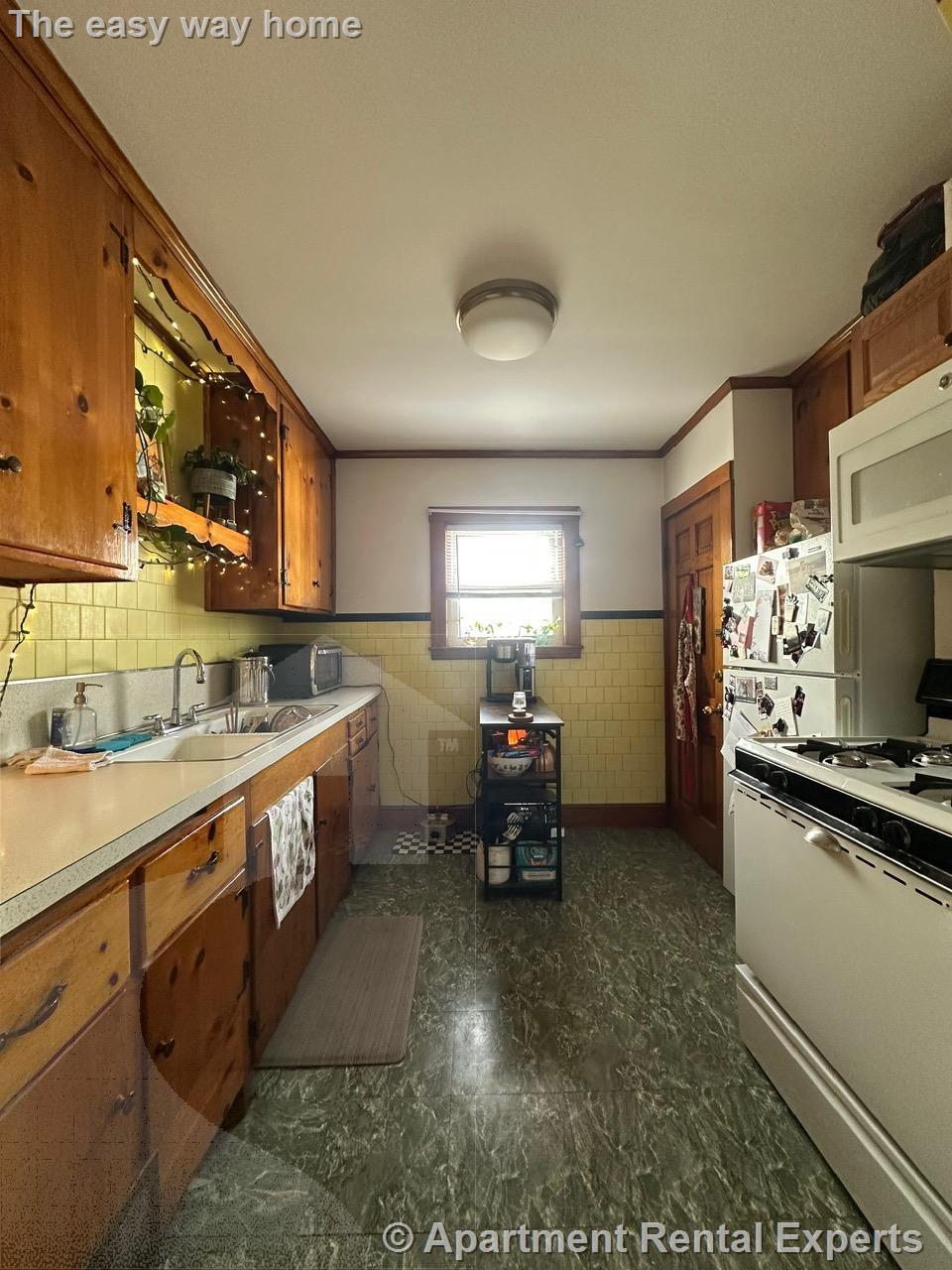 21 Ashland St, Malden Center