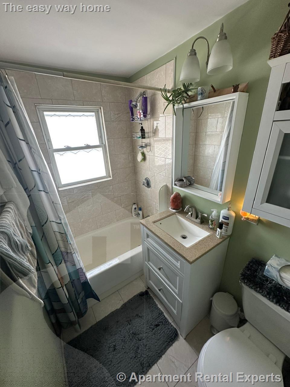 21 Ashland St, Malden Center