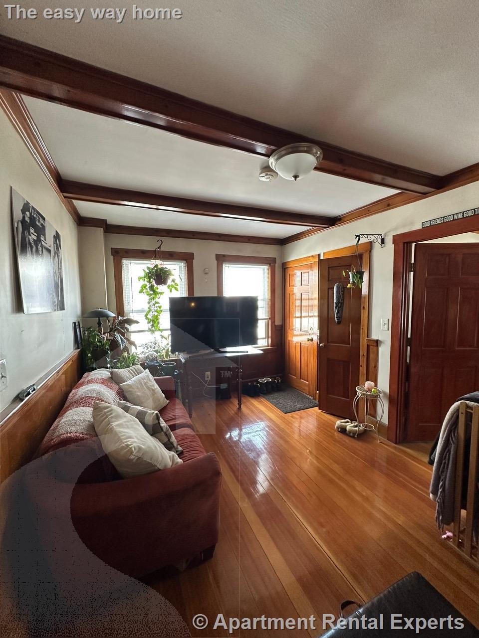 21 Ashland St, Malden Center