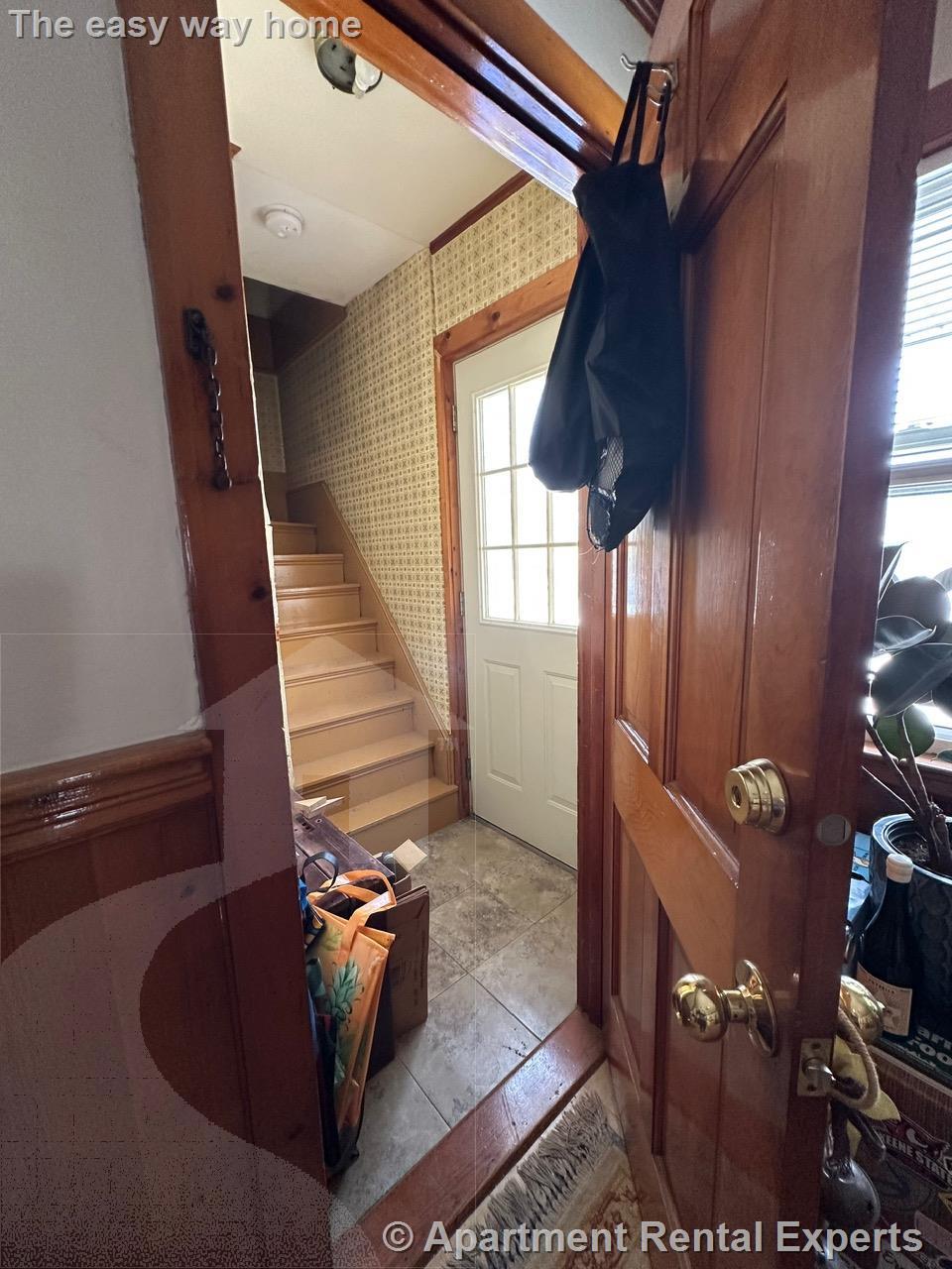 21 Ashland St, Malden Center