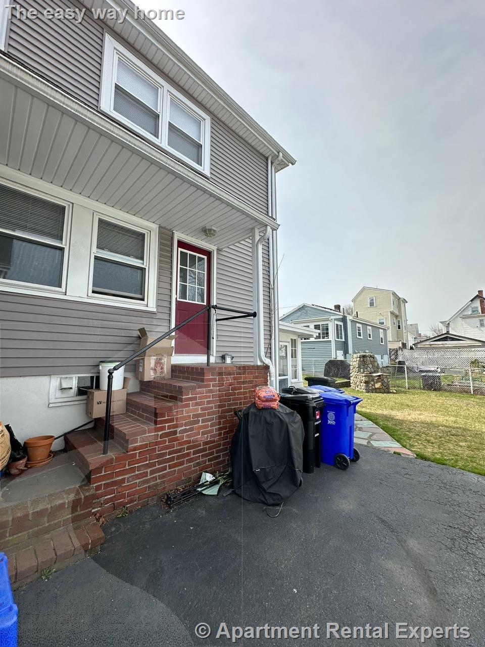 21 Ashland St, Malden Center