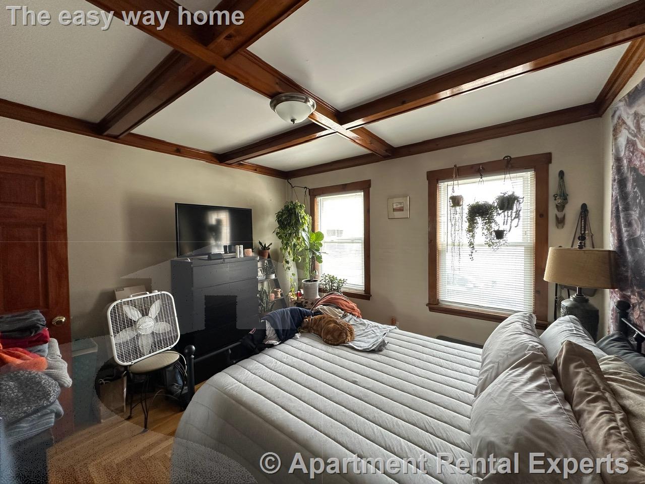 21 Ashland St, Malden Center