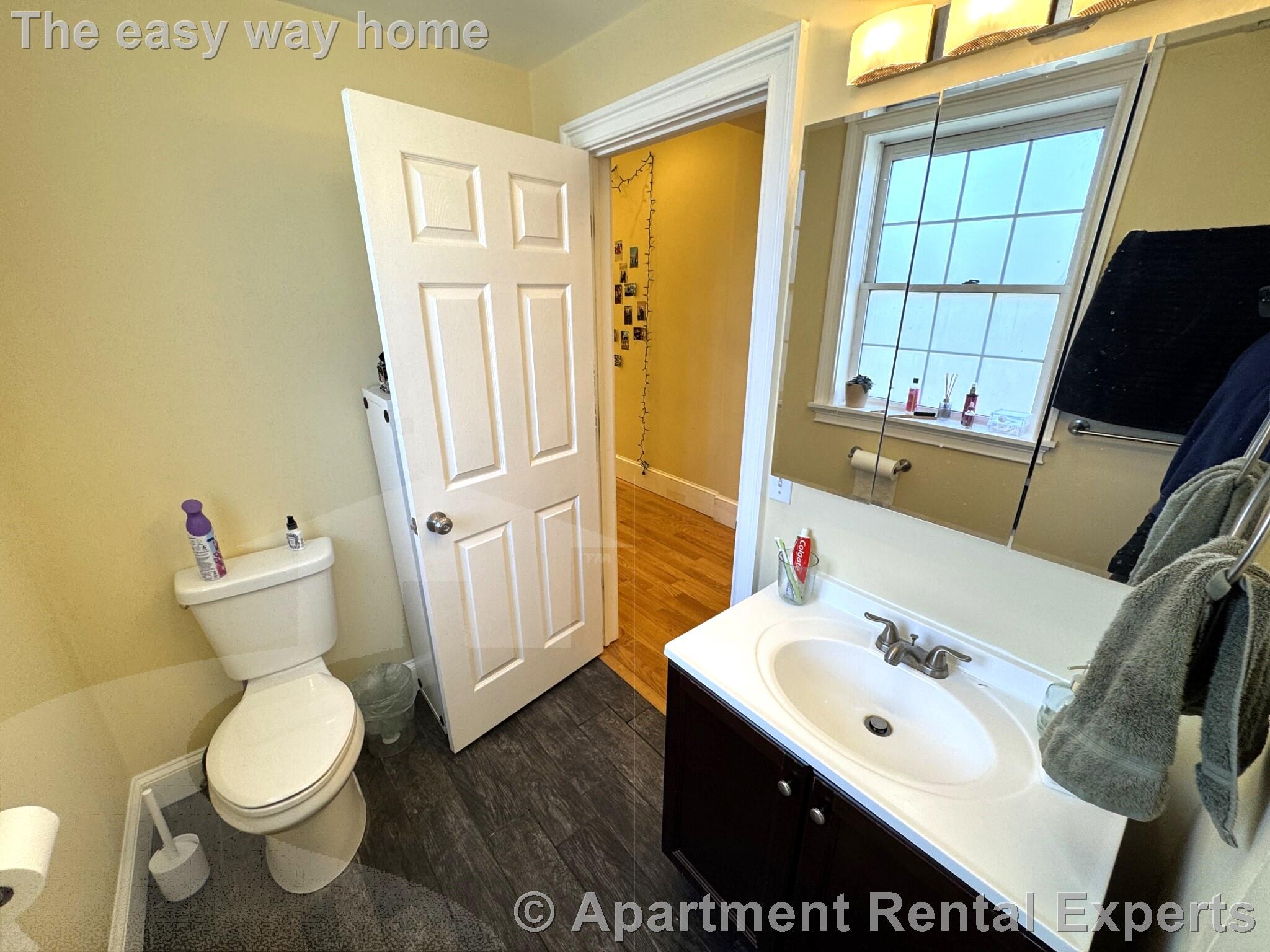 208 Holland St, Davis Square