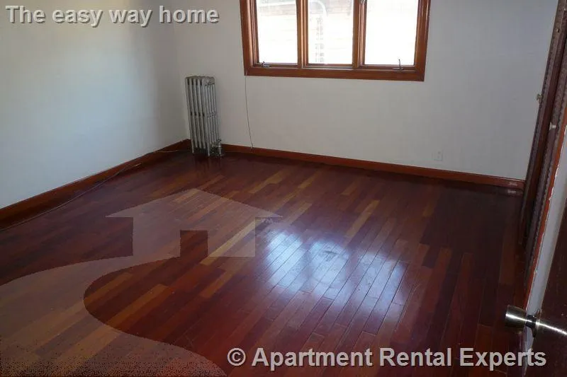 569 Main St, Magoun Square