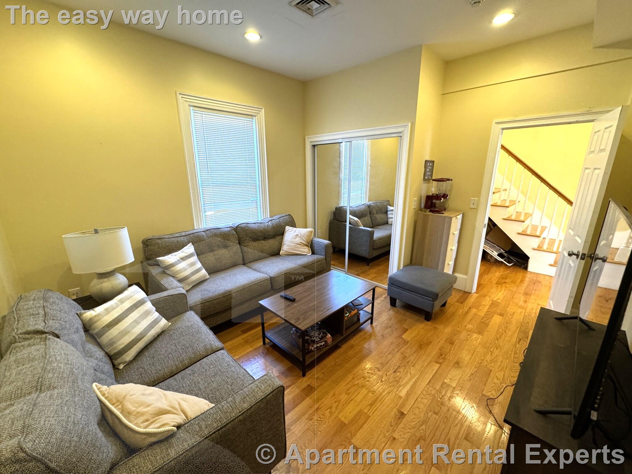 208 Holland St, Davis Square